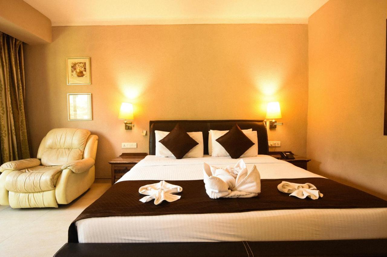Neelam The Glitz Hotel Calangute Exterior foto