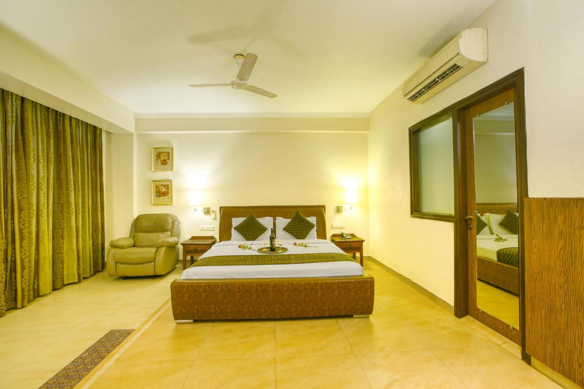 Neelam The Glitz Hotel Calangute Exterior foto